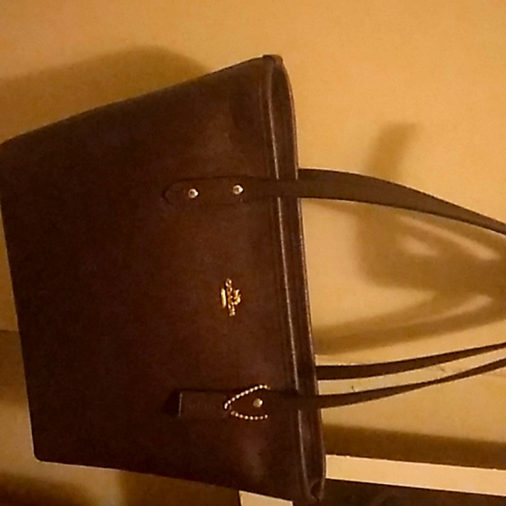 Women's  authentic Coach hand bag